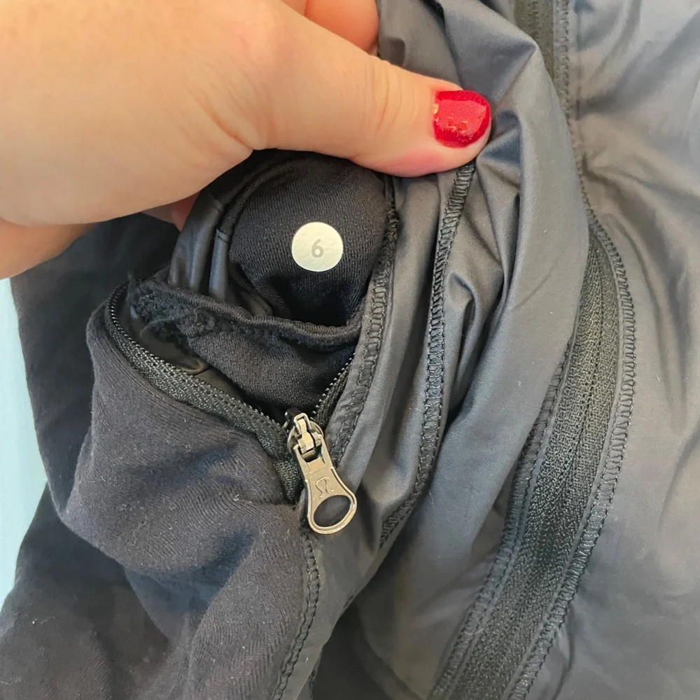 lululemon Rush Hour Jacket Size 6 Black - Picture 11 of 11